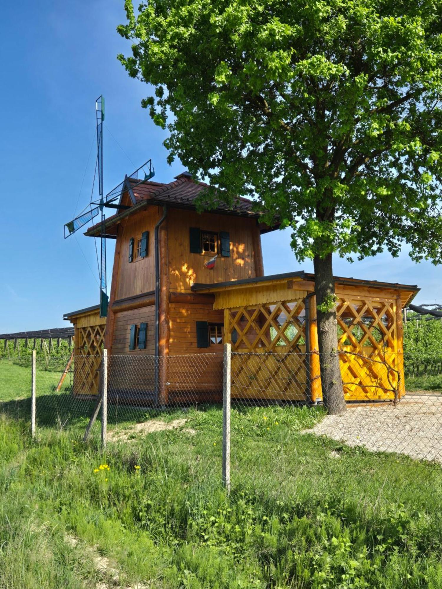 Unique wooden holiday house in nature Lukovica pri Domžalah Extérieur photo